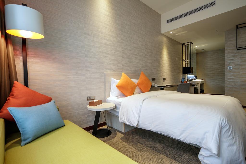 Via Hotel Taipei Station Екстер'єр фото