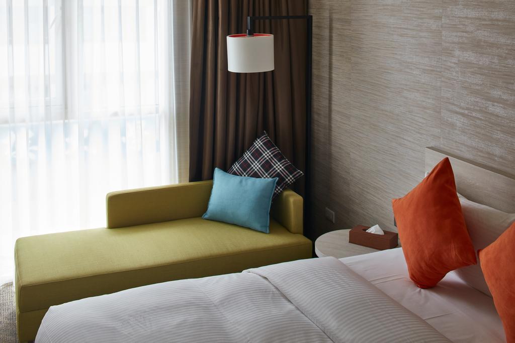 Via Hotel Taipei Station Екстер'єр фото