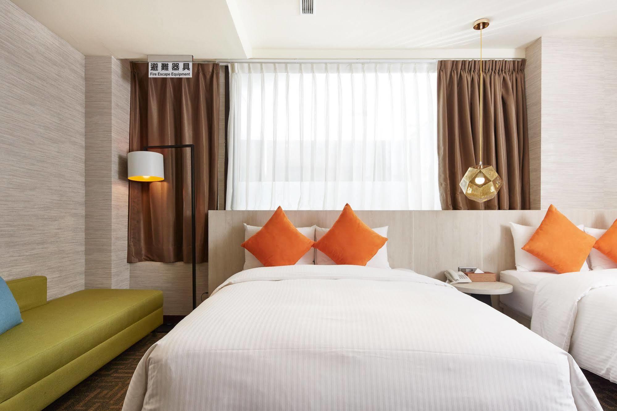 Via Hotel Taipei Station Екстер'єр фото