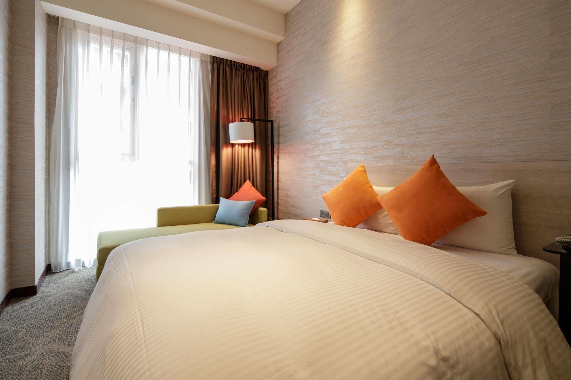 Via Hotel Taipei Station Екстер'єр фото