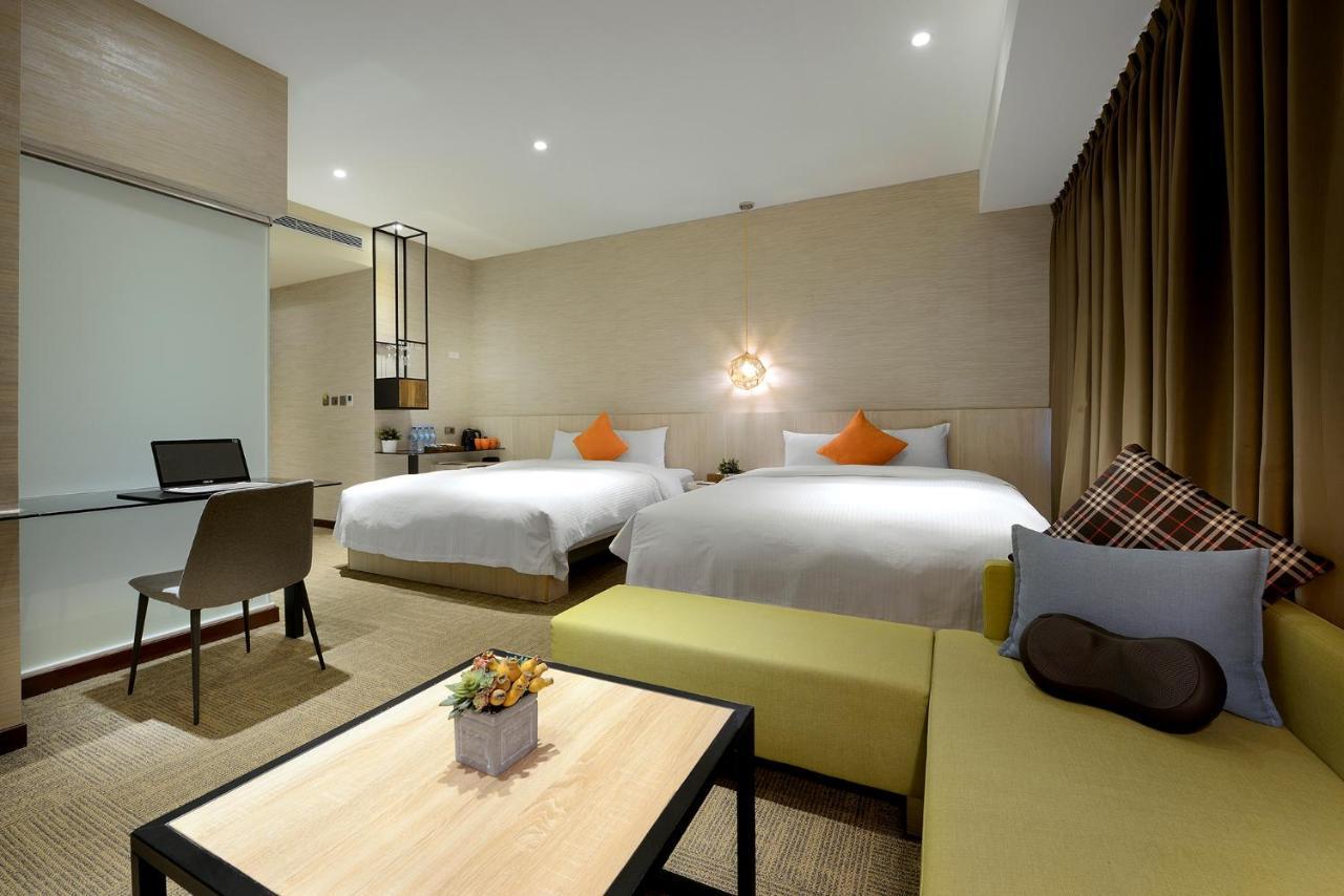Via Hotel Taipei Station Екстер'єр фото
