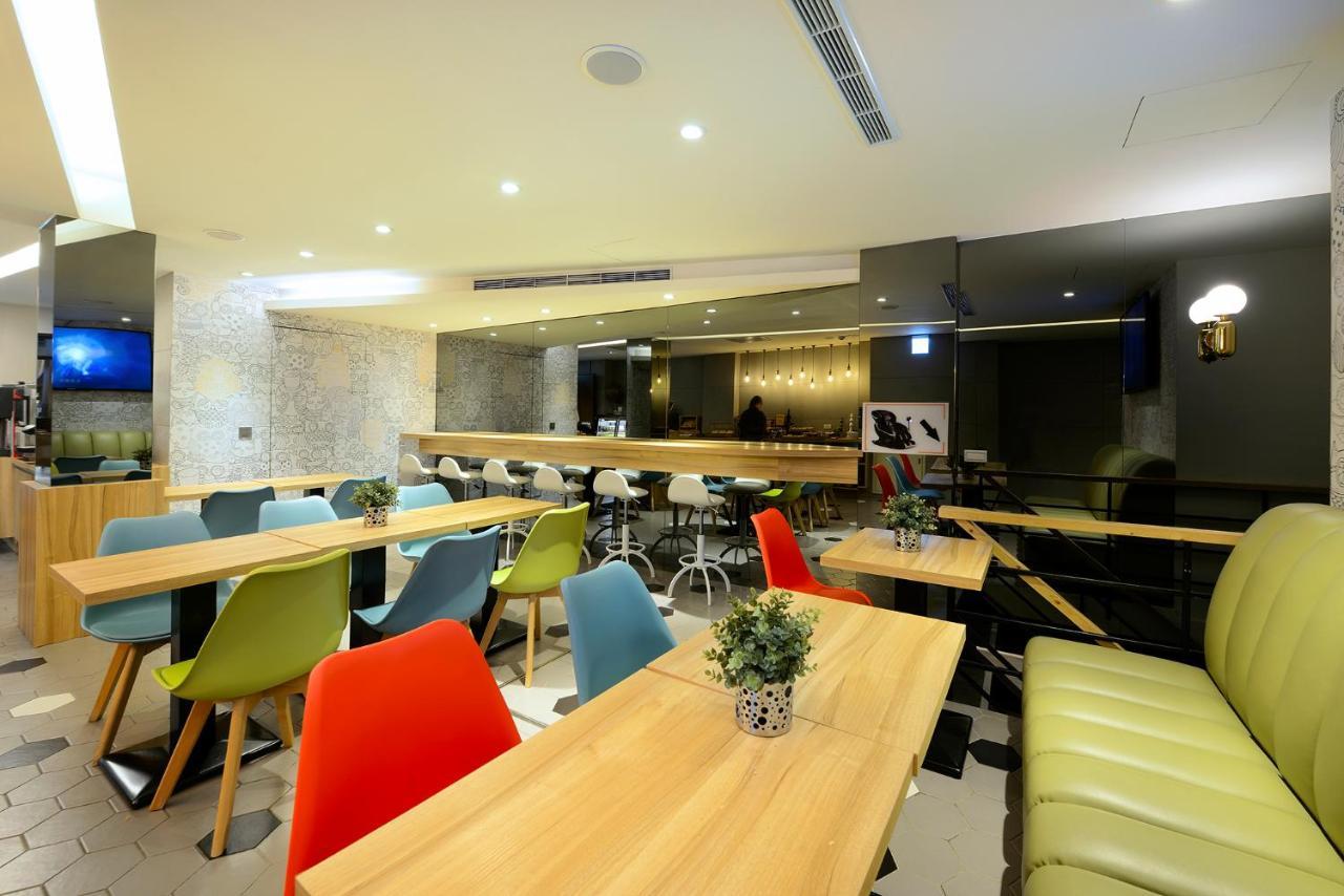 Via Hotel Taipei Station Екстер'єр фото