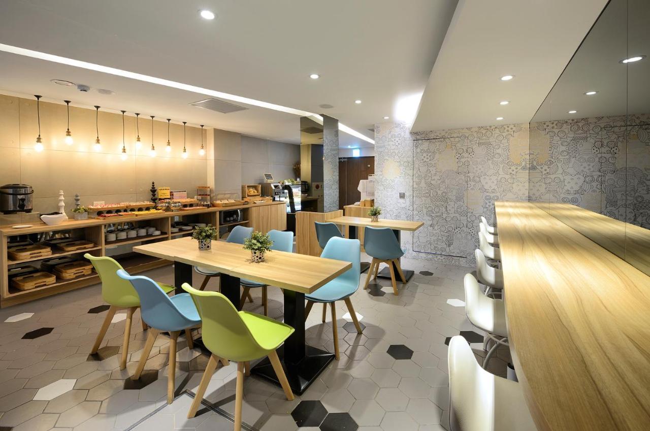 Via Hotel Taipei Station Екстер'єр фото